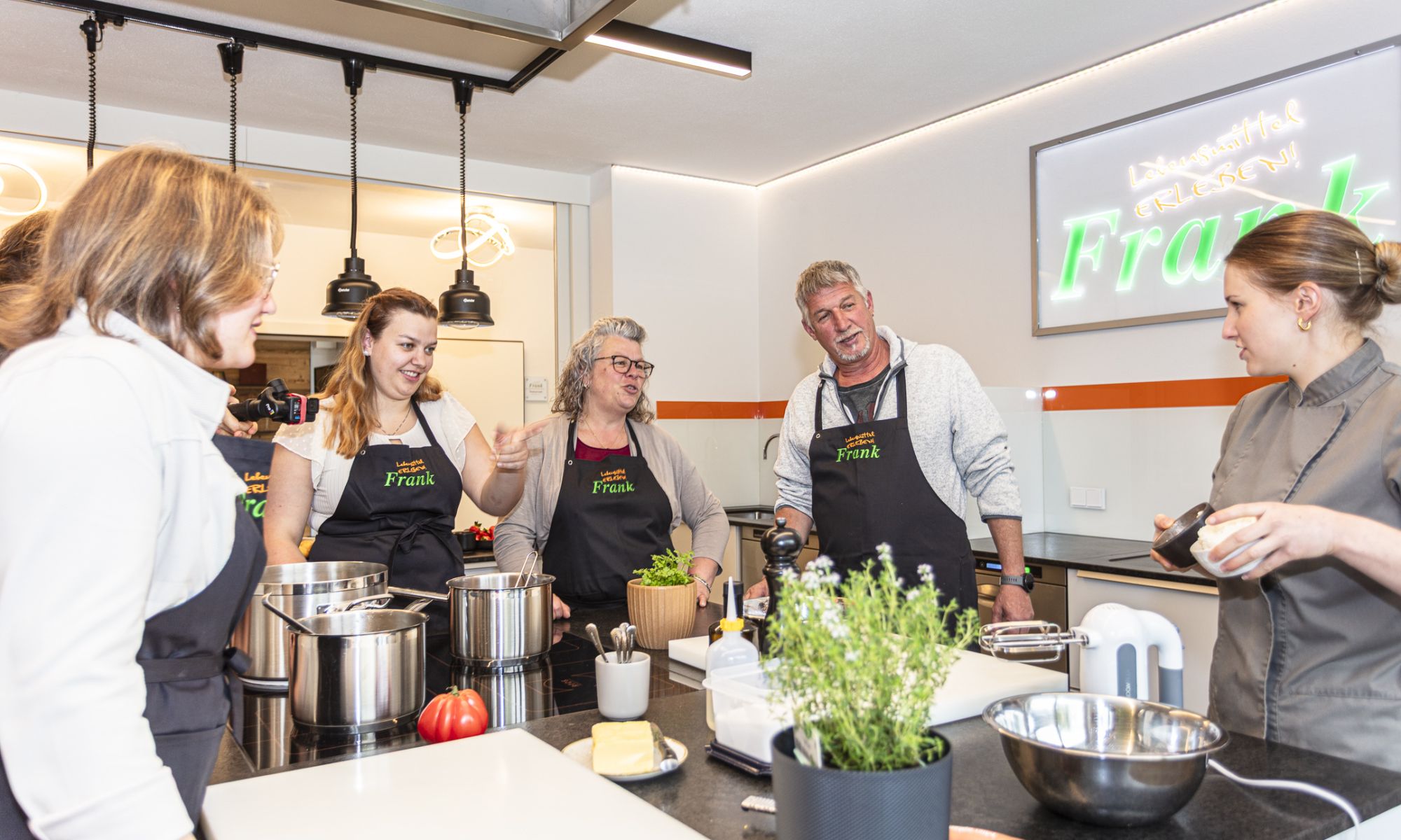 frank-lebensmittel-erleben-kochkurs-saalfelden-kochschule-gemeinsam-kochen-genuss-erlebnis